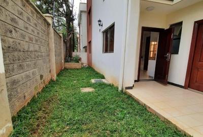 5 Bed Townhouse with En Suite in Lavington