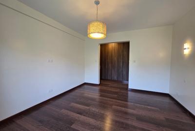 4 Bed Apartment with En Suite at General Mathenge - 4