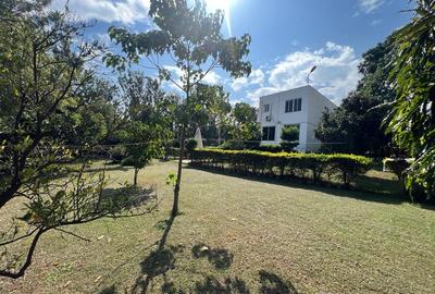 5 Bed House with En Suite at Riat Kisumu