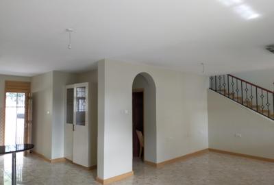 4 Bed House with En Suite in Ruaka