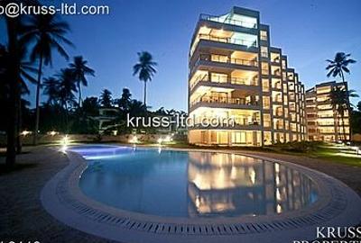 3 Bed Apartment with En Suite at As2458 - 3