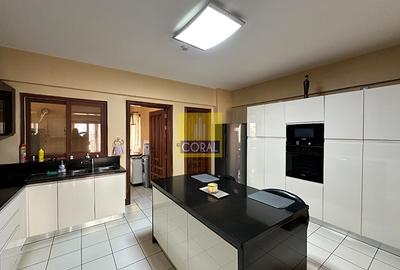 3 Bed Apartment in Parklands - 4