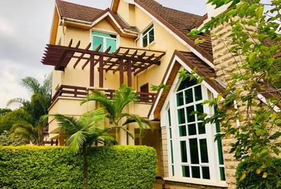 5 Bed Villa with En Suite in Lavington - 2