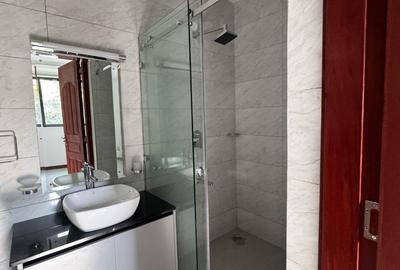 5 Bed Townhouse with En Suite in Lavington