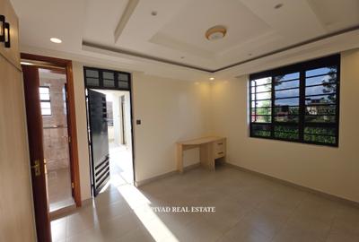 4 Bed Townhouse with En Suite in Membley