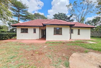 3 Bed House with En Suite in Lavington