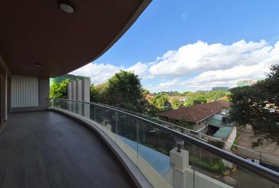 3 Bed Apartment with En Suite at Spring Valley - 4