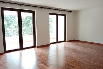 5 Bed Townhouse with En Suite in Lavington - 4