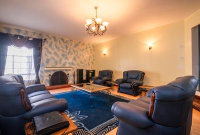 5 Bed House with En Suite in Runda - 4