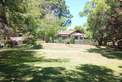 4 Bed House with En Suite at Lavington - 2