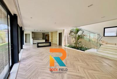 5 Bed Townhouse with En Suite at Grevillea Grove