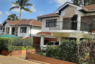 4 Bed Townhouse with En Suite in Westlands Area