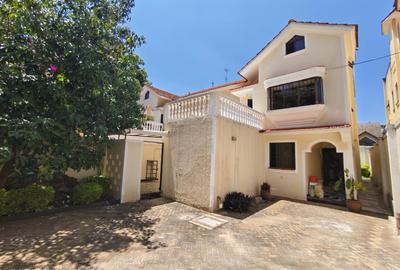 4 Bed Townhouse with En Suite at Lavington Green - 3