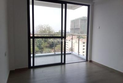 3 Bed Apartment with En Suite in Westlands Area - 2