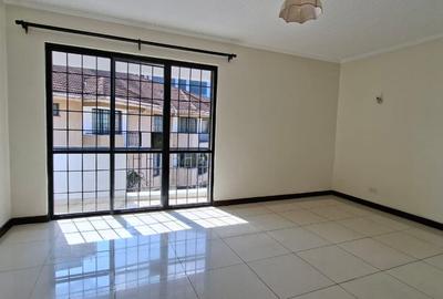 3 Bed Apartment with En Suite in Westlands Area - 4