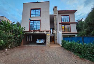 4 Bed House with En Suite in Kiambu Road