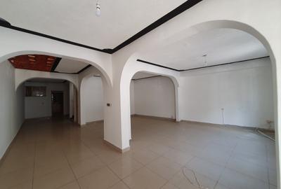 4 Bed House with En Suite at 2Nd Parklands Avenue - 3