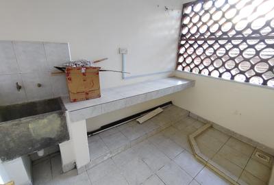 3 Bed Apartment with Parking in Kilimani - 3