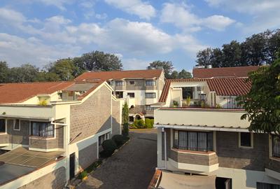 5 Bed Townhouse with En Suite at Grevillea Grove