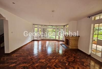 5 Bed House with En Suite in Rosslyn - 2