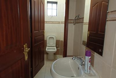 3 Bed Apartment with En Suite at Kileleshwa - 4