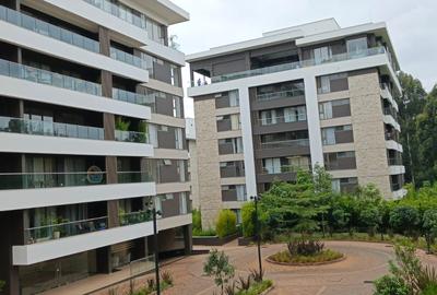 4 Bed Apartment with En Suite in Rosslyn