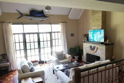 4 Bed Townhouse with En Suite in Rosslyn