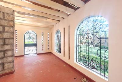 4 Bed House with En Suite at Nyari - 4
