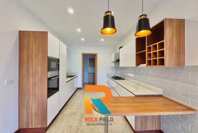 Serviced 3 Bed Apartment with En Suite in Parklands - 3