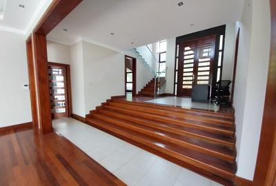 5 Bed House with Swimming Pool in Karen