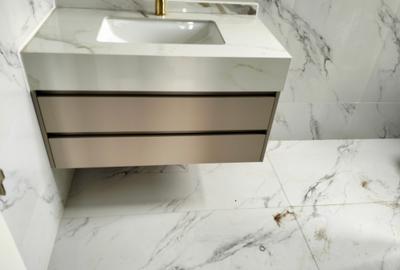 5 Bed Townhouse with En Suite in Lavington - 2