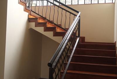 4 Bed House with En Suite in Kiambu Road