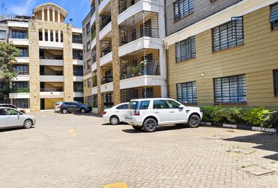 4 Bed Apartment with En Suite in Kilimani