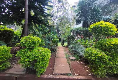 4 Bed House with Garden in Runda - 2