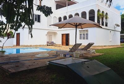 4 Bed House with En Suite in Diani