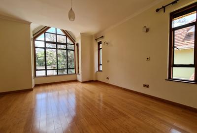 4 Bed Townhouse with En Suite in Lavington