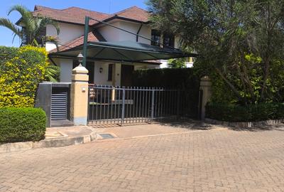4 Bed House with En Suite in Loresho
