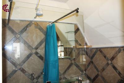 1 Bed House with En Suite in Runda