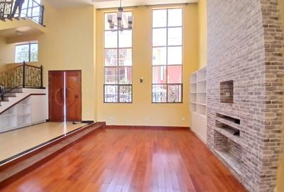 5 Bed Townhouse with En Suite at Lavington - 4