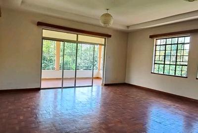 5 Bed House with En Suite in Runda - 4