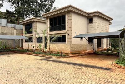 5 Bed Townhouse with En Suite in Kitisuru