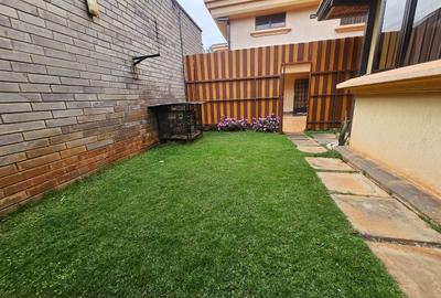 4 Bed House with En Suite in Runda