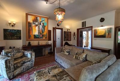 3 Bed Townhouse with En Suite in Ridgeways - 2