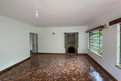 4 Bed Townhouse with En Suite in Lavington - 2