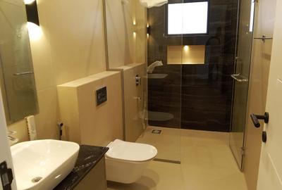 5 Bed Townhouse with En Suite in Lavington - 4