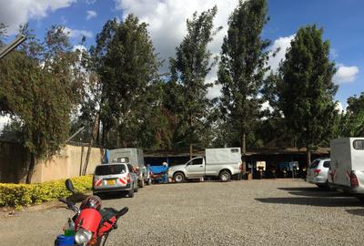 Commercial Property with Parking at Near Jam Park