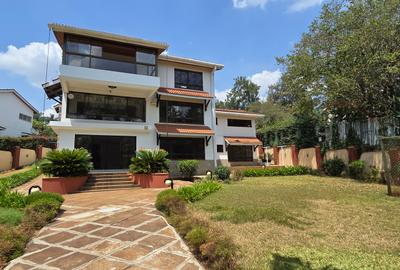 5 Bed House with En Suite at Off Un Avenue - 3