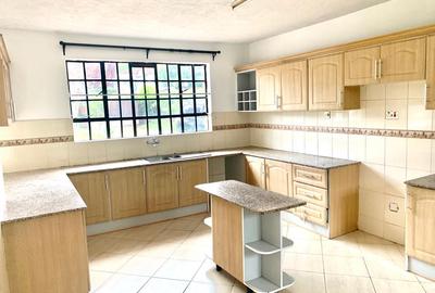 4 Bed House with En Suite at Karen Plains