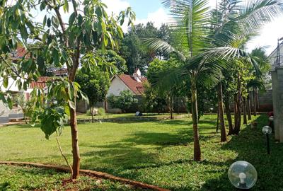 5 Bed House with En Suite in Runda