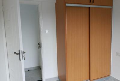 1 Bed Apartment with En Suite in Kitisuru - 4